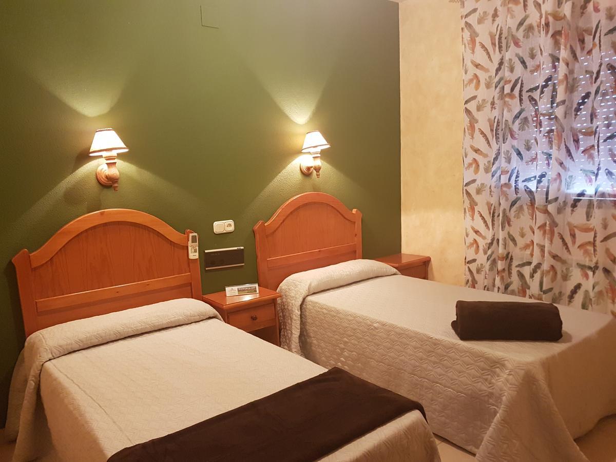 Hotel Carvajal Торрехон-ель-Рубіо Екстер'єр фото
